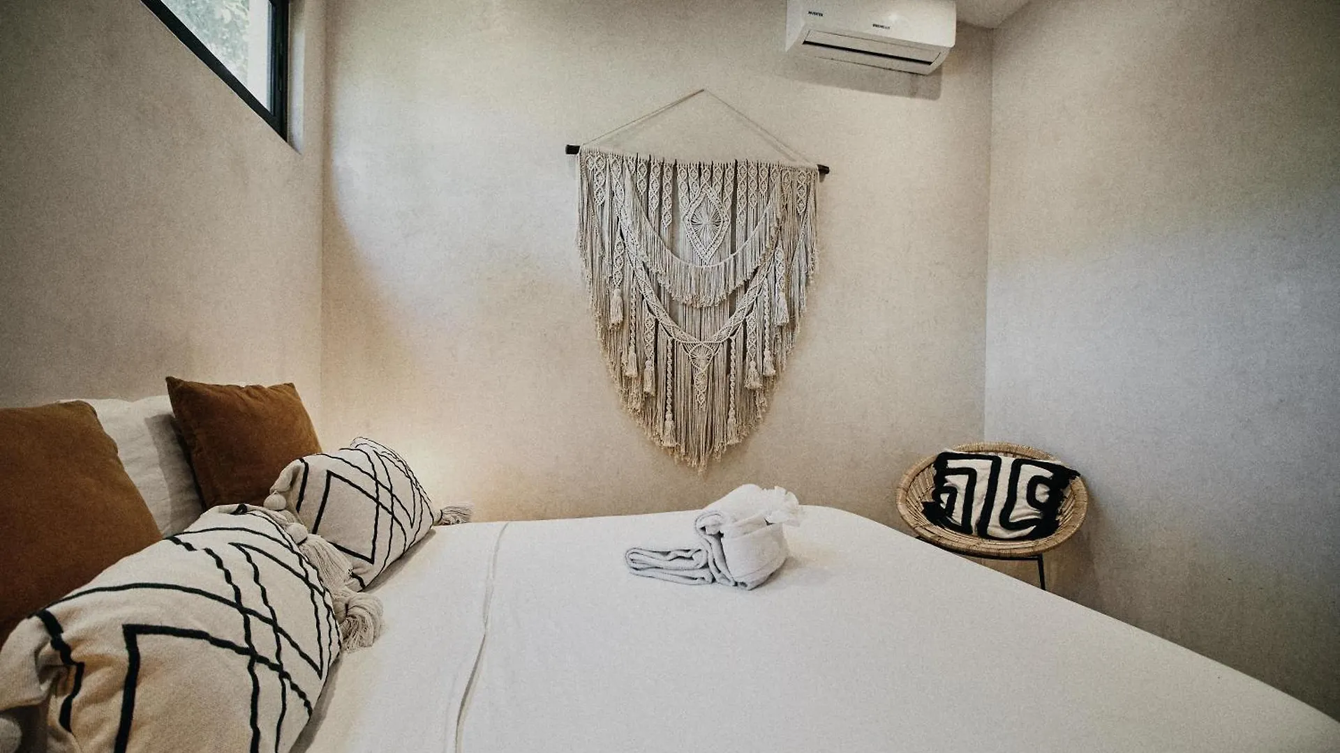 Yax'Na House Luxury 240M2 - 12 Persons - 6 Rooms - 2 Swimming Pool - 3 Jacuzzis Tulum Villa