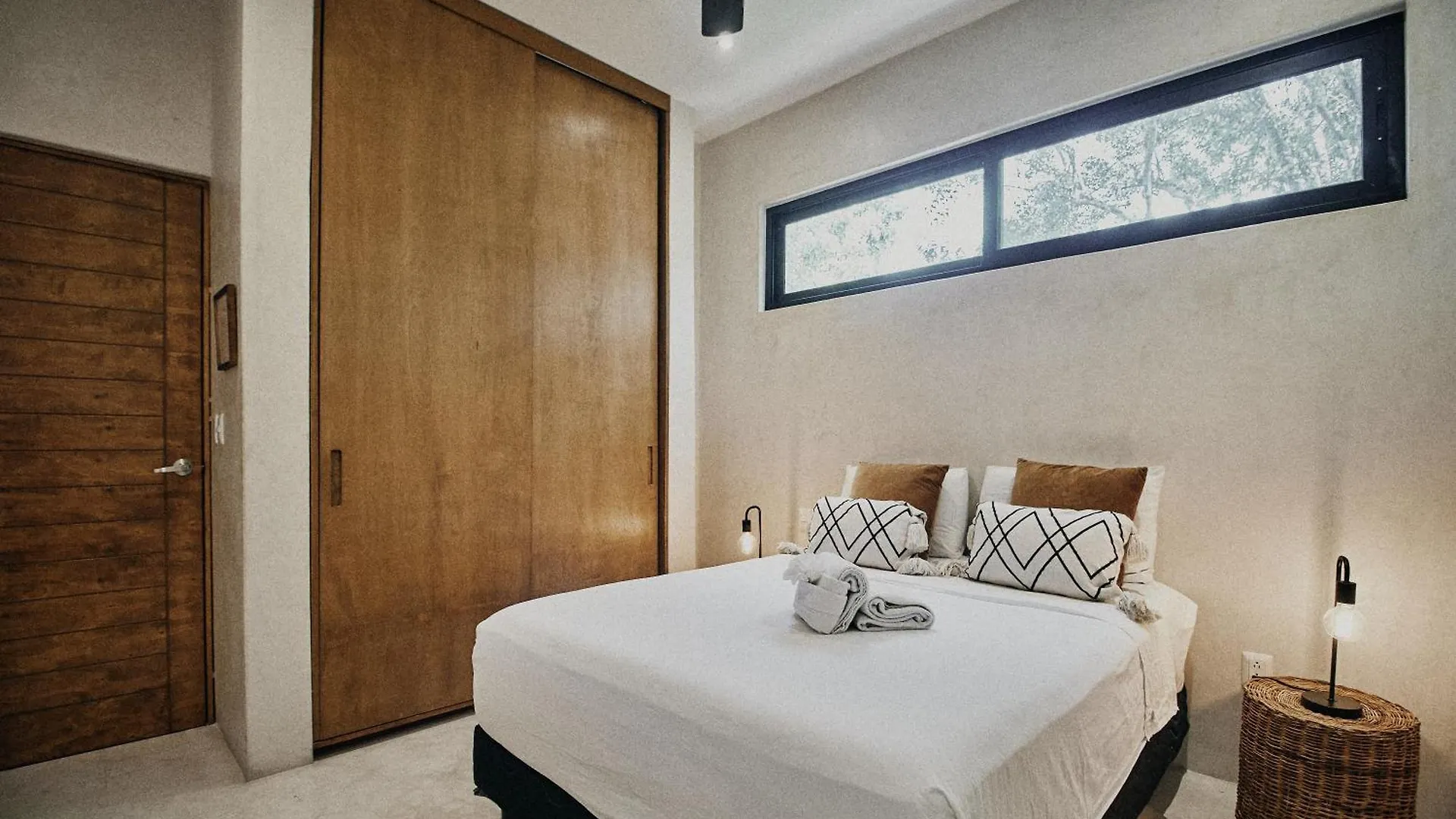 Villa Yax'Na House Luxury 240M2 - 12 Persons - 6 Rooms - 2 Swimming Pool - 3 Jacuzzis Tulum Mexiko