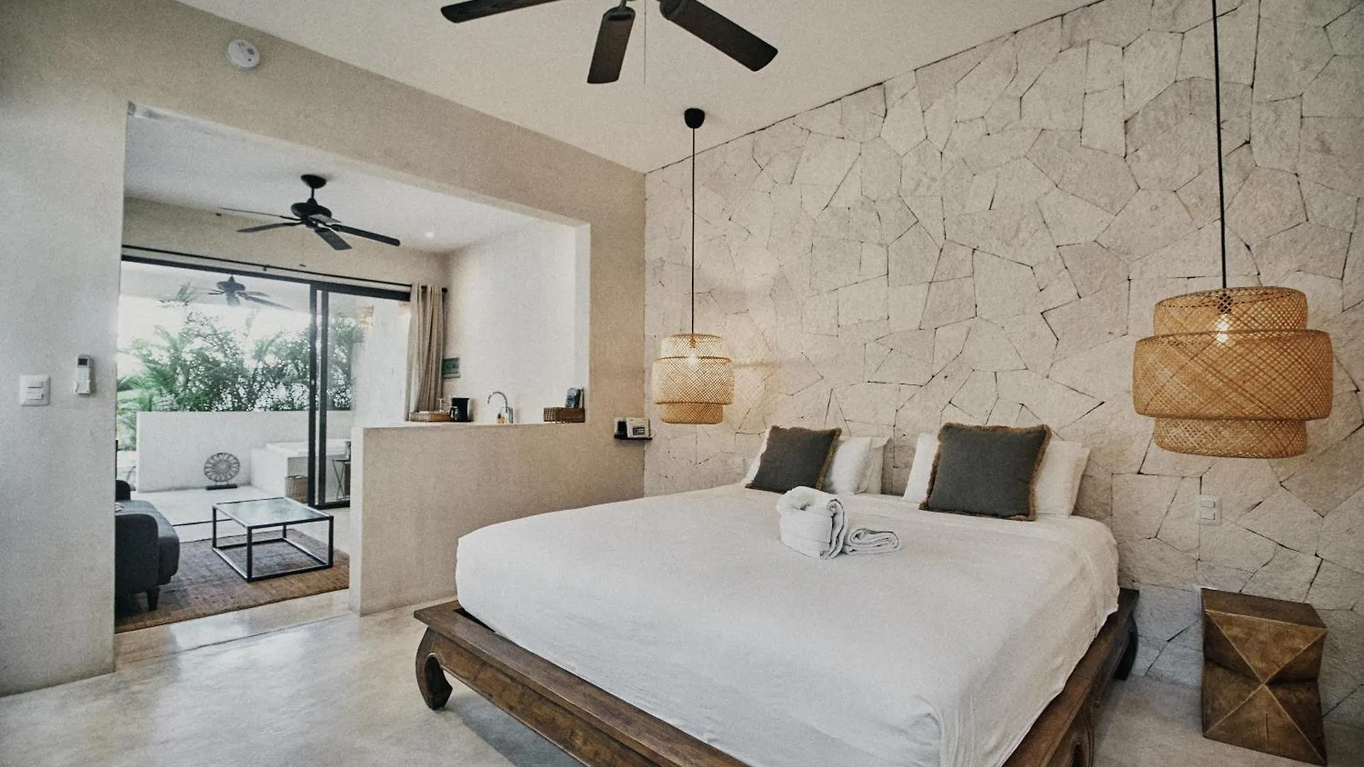 Villa Yax'Na House Luxury 240M2 - 12 Persons - 6 Rooms - 2 Swimming Pool - 3 Jacuzzis Tulum